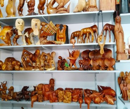 souvenirgallery wooden-carvings