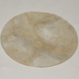 Coaster in white oyster shellCoaster in white oyster shell