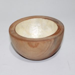 Bowl in Teak With Shell