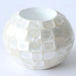 Round candle holder